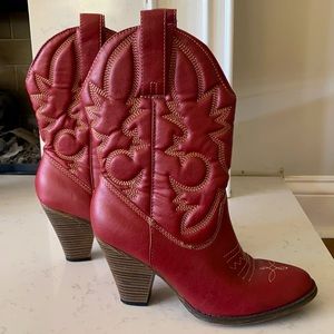 Red Cowboy Boots Size 9